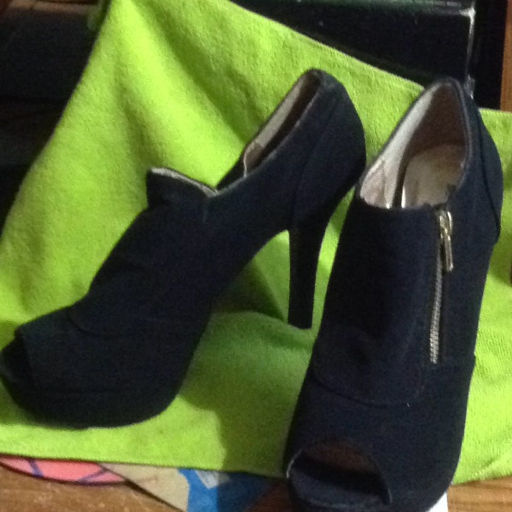 Body Central Black Heels